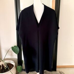 VINCE Black Short Sleeve V-Neck Loose Fitting Dress